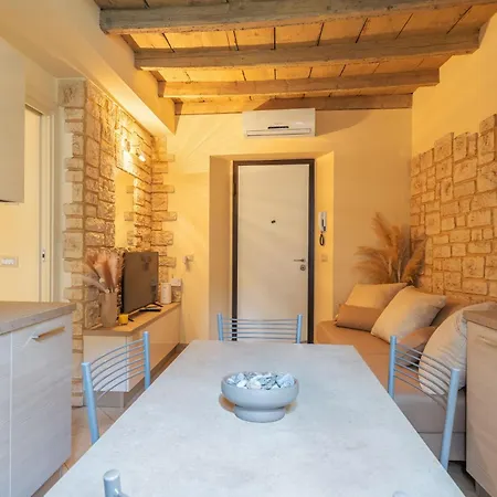 Cozy Near - Ac - For 2 Lägenhet