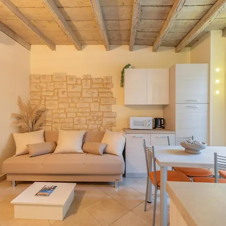 Cozy Near - Ac - For 2 *